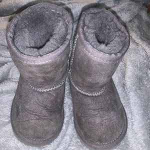 Uggs toddler boots